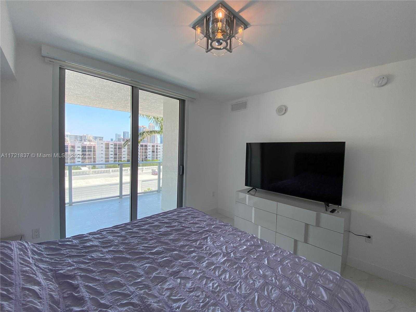 Small Image of 300 SUNNY ISLES BLVD #4-703, Sunny Isles Beach Number 14