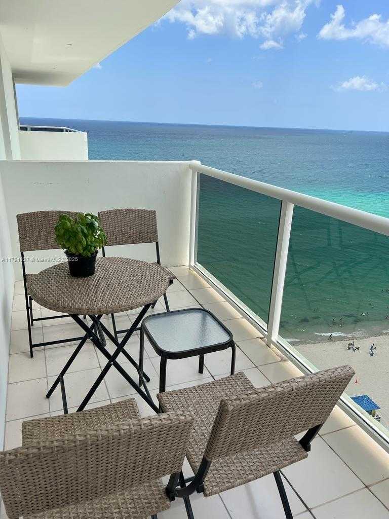 Small Image of 3725 SOUTH OCEAN DR #PH04, Hollywood Number 3