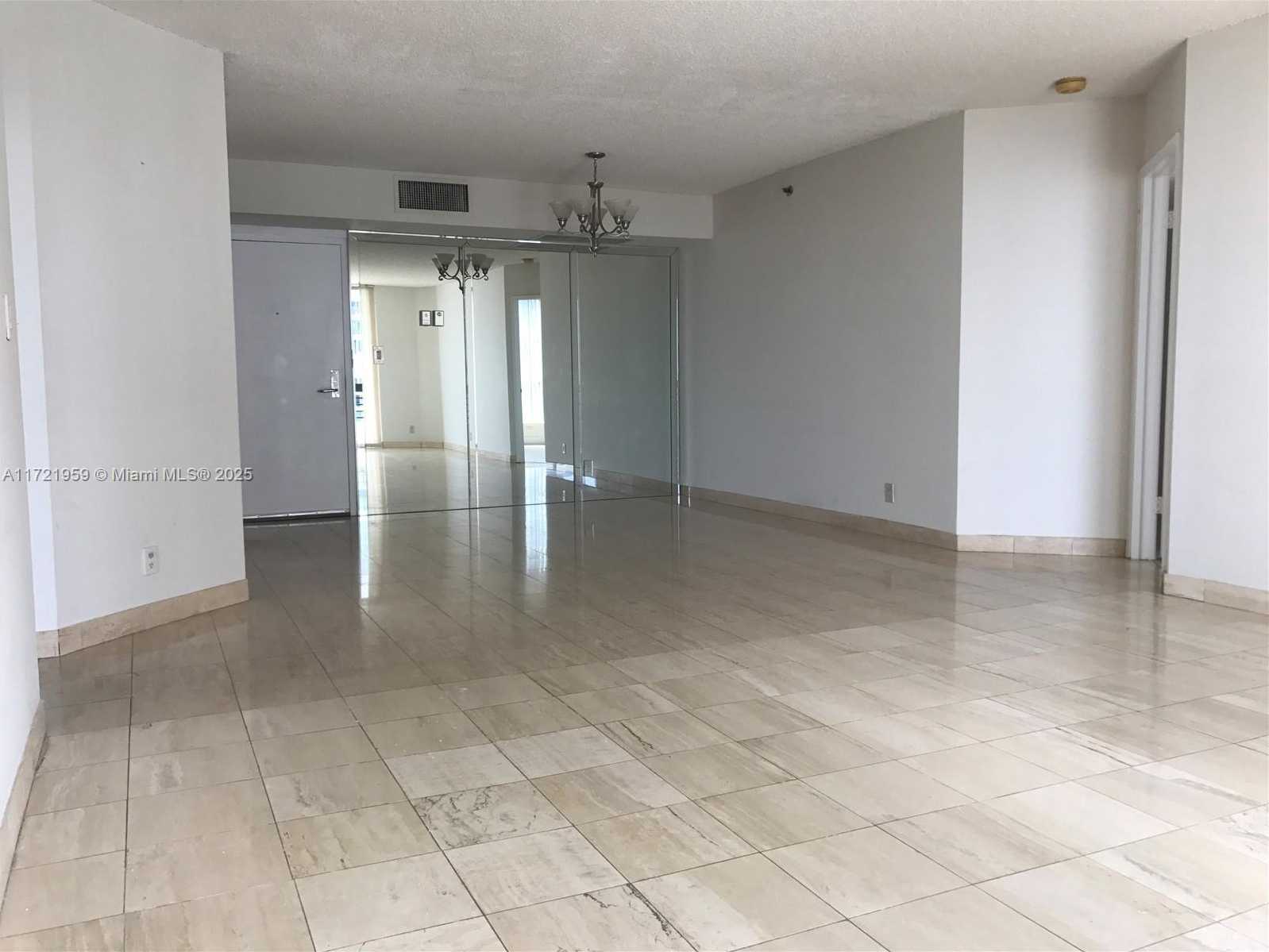 Small Image of 3600 MYSTIC POINTE DR #1717, Aventura Number 3