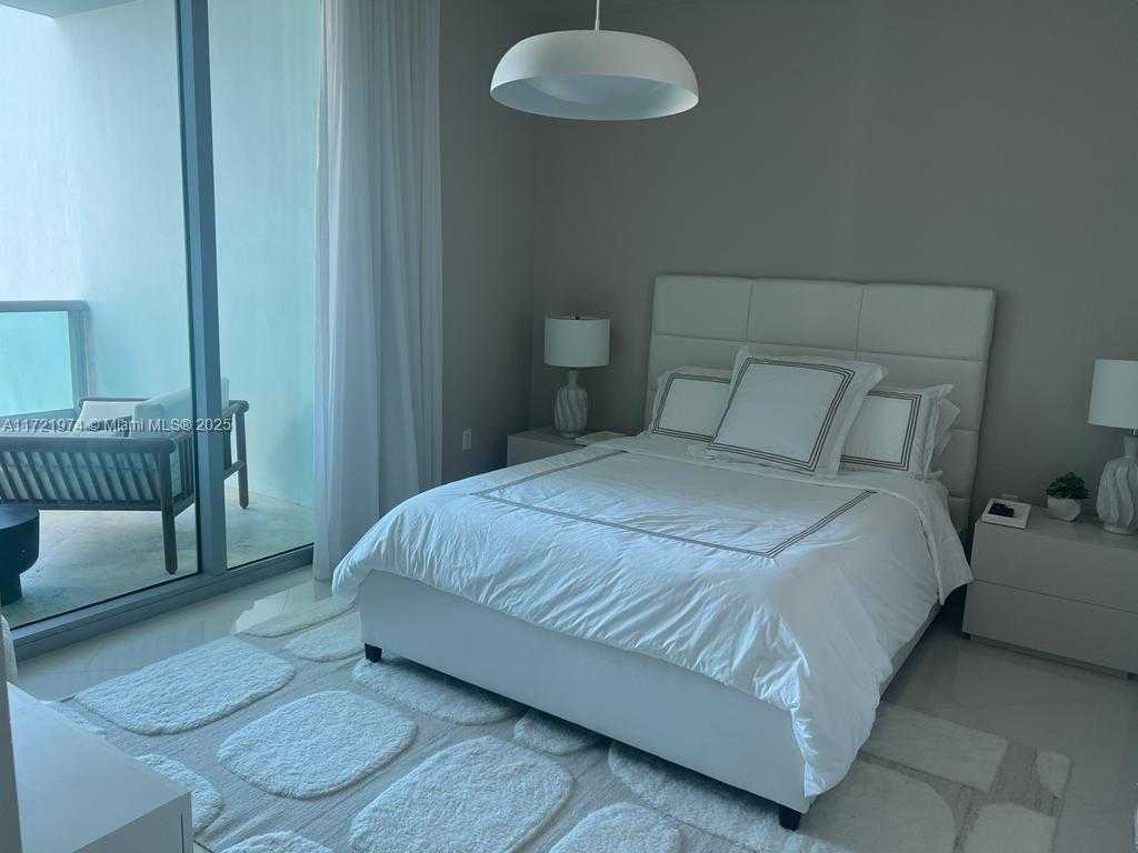 Small Image of 900 BISCAYNE BLVD #3908, Miami Number 13