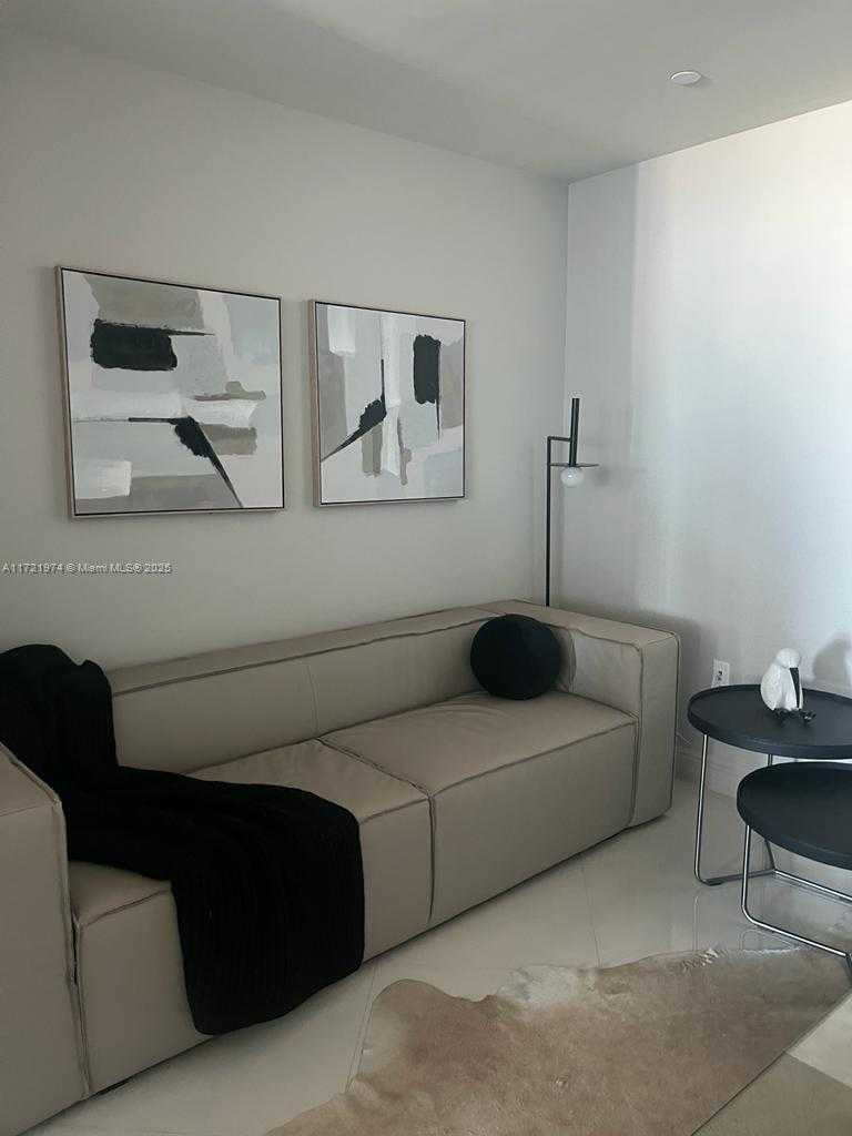 Small Image of 900 BISCAYNE BLVD #3908, Miami Number 25