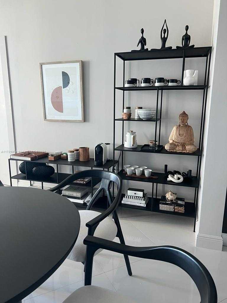 Small Image of 900 BISCAYNE BLVD #3908, Miami Number 36
