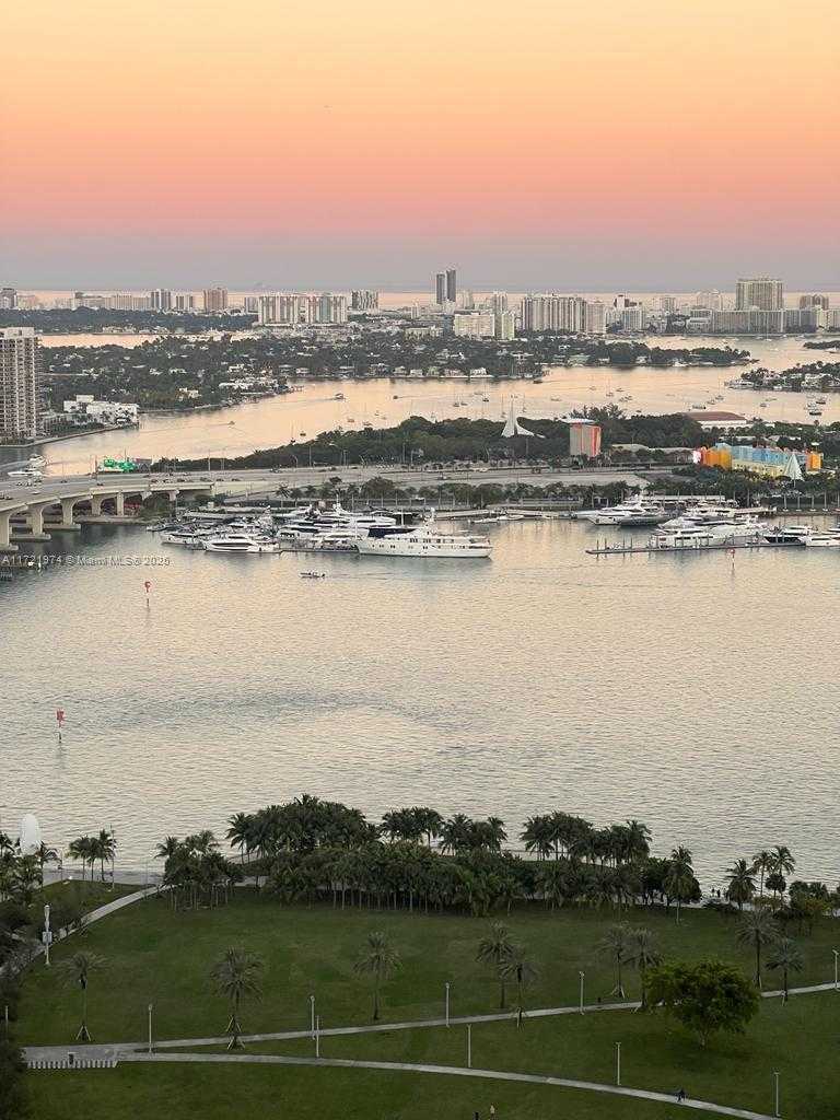 Small Image of 900 BISCAYNE BLVD #3908, Miami Number 44
