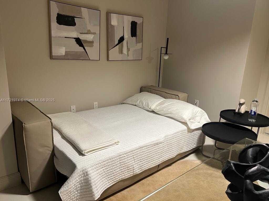 Small Image of 900 BISCAYNE BLVD #3908, Miami Number 50