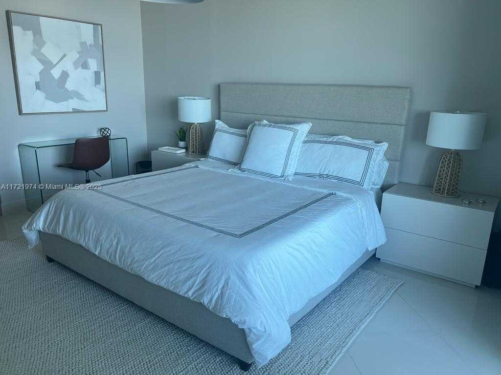 Small Image of 900 BISCAYNE BLVD #3908, Miami Number 8