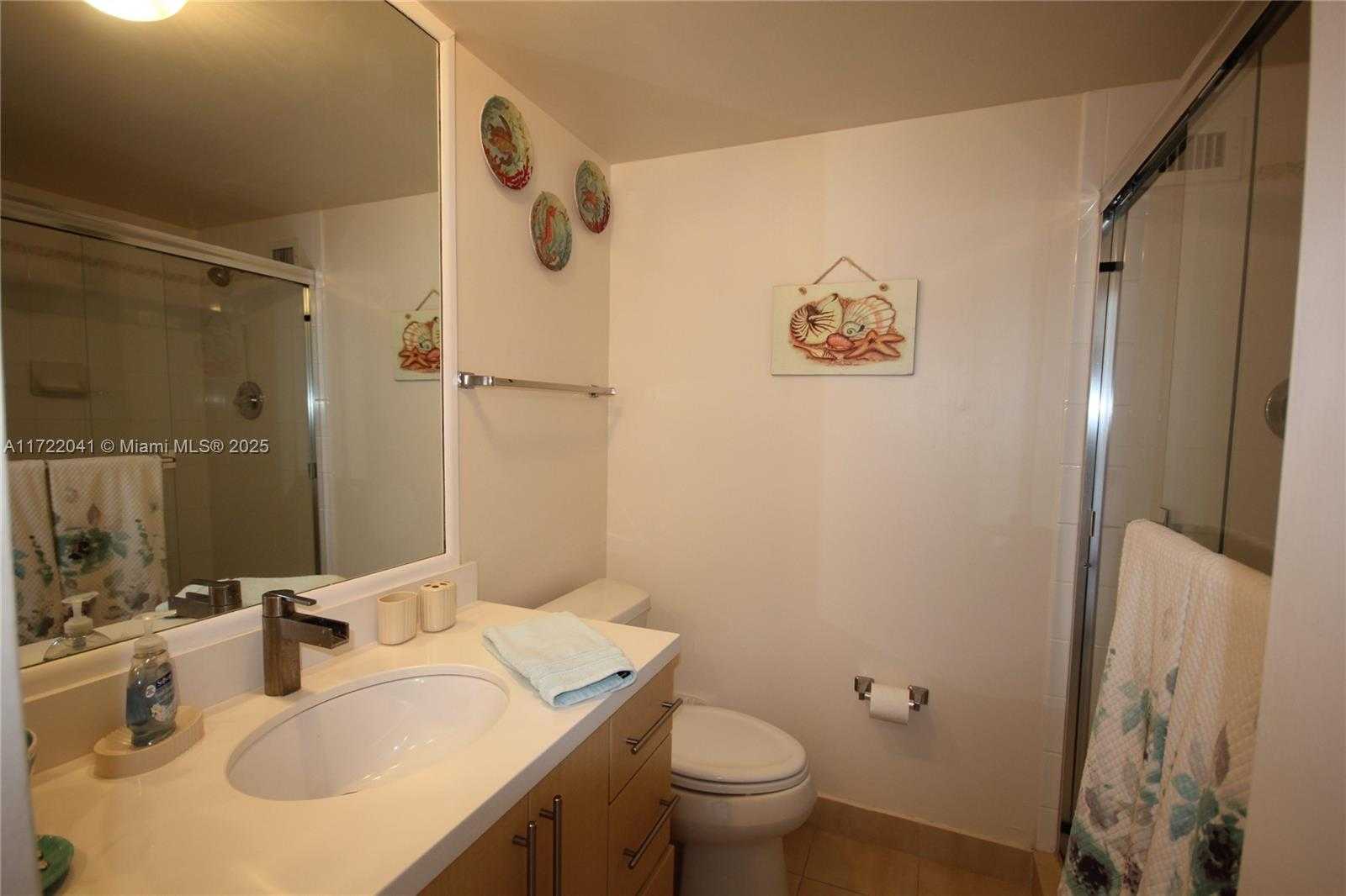Small Image of 5151 COLLINS AVE #819, Miami Beach Number 16