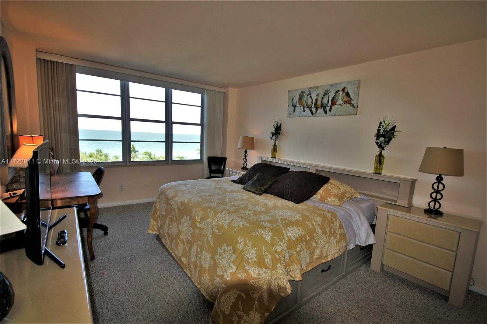 Small Image of 5151 COLLINS AVE #819, Miami Beach Number 17