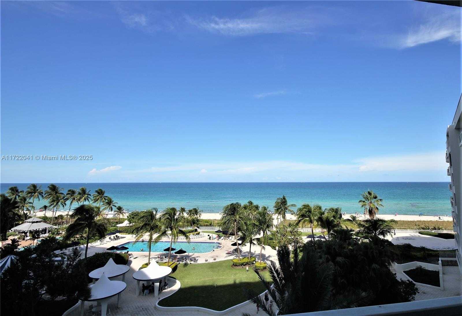 Small Image of 5151 COLLINS AVE #819, Miami Beach Number 3