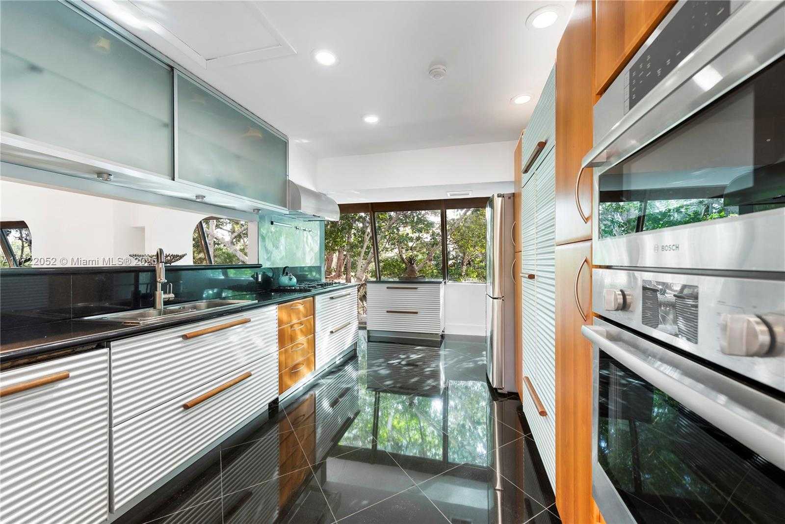 Small Image of 19860 NORTH EAST 24TH CT, Miami Number 11