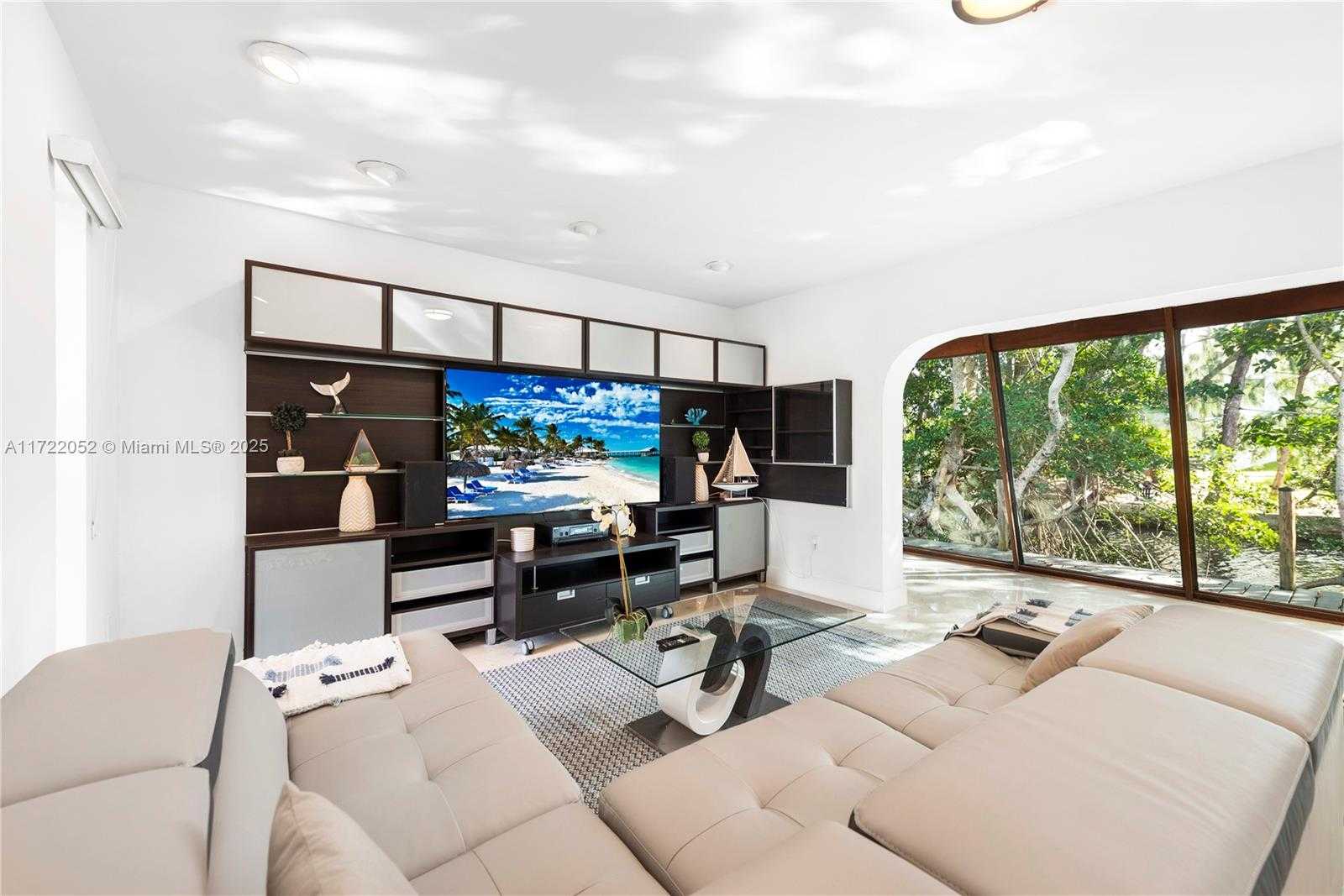 Small Image of 19860 NORTH EAST 24TH CT, Miami Number 9