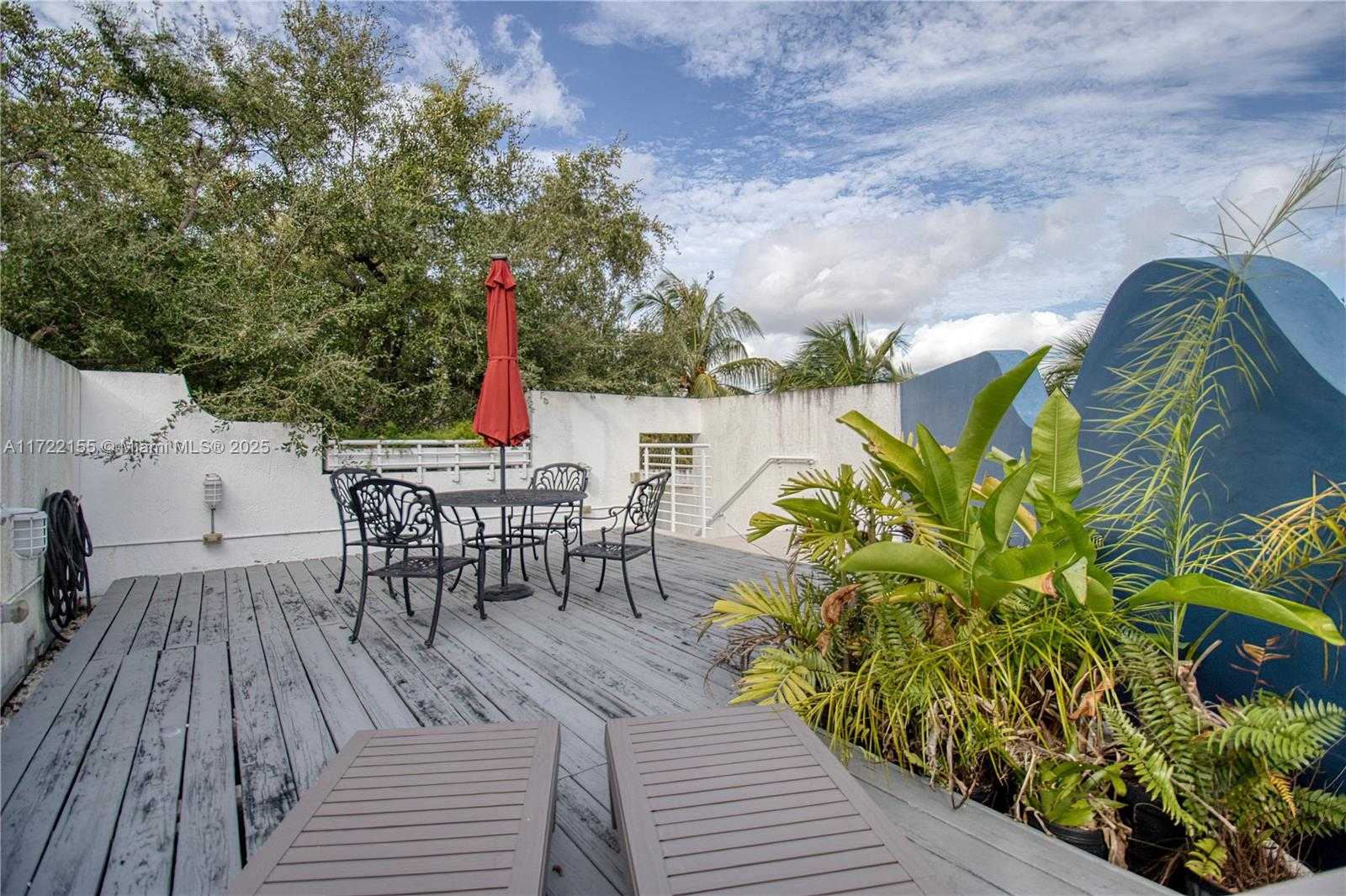 Small Image of 2200 LINCOLN AVE, Miami Number 24