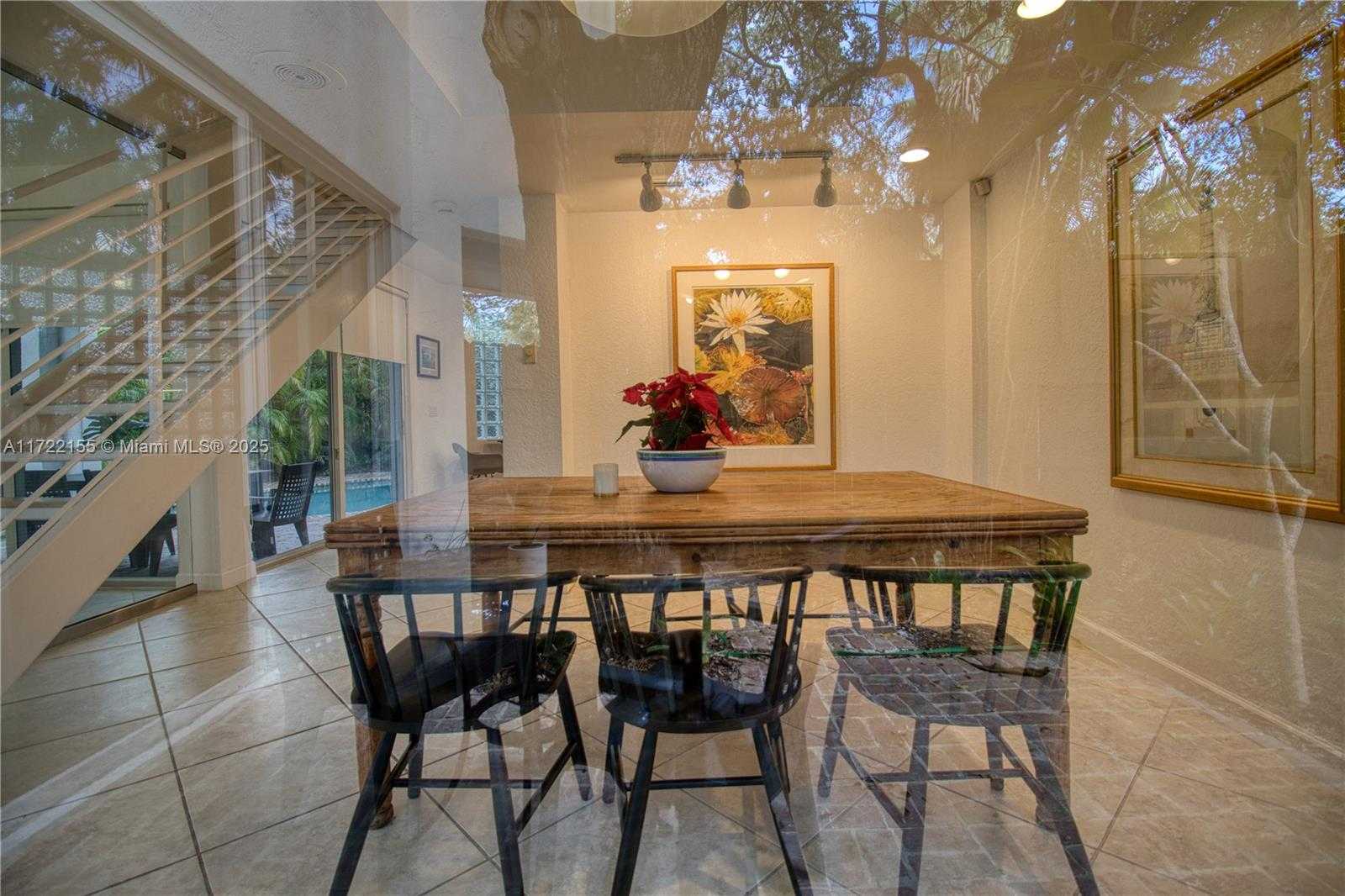 Small Image of 2200 LINCOLN AVE, Miami Number 29