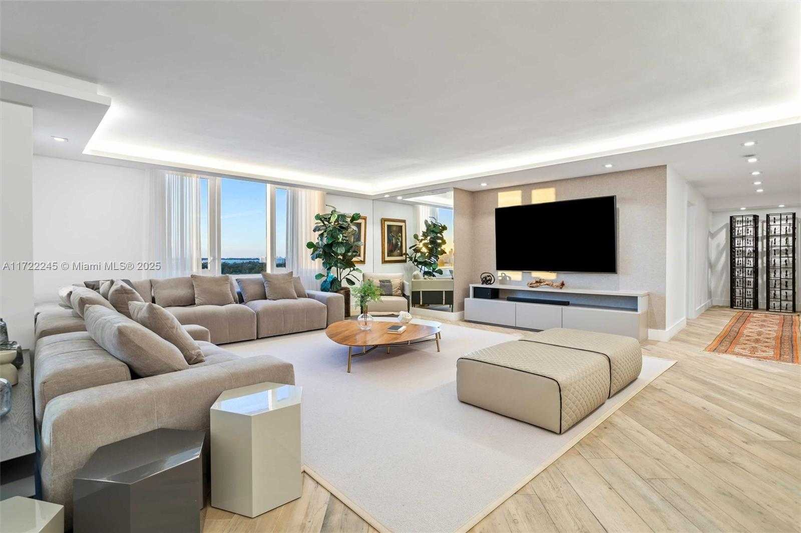 Small Image of 2301 COLLINS AVE #1432, Miami Beach Number 37