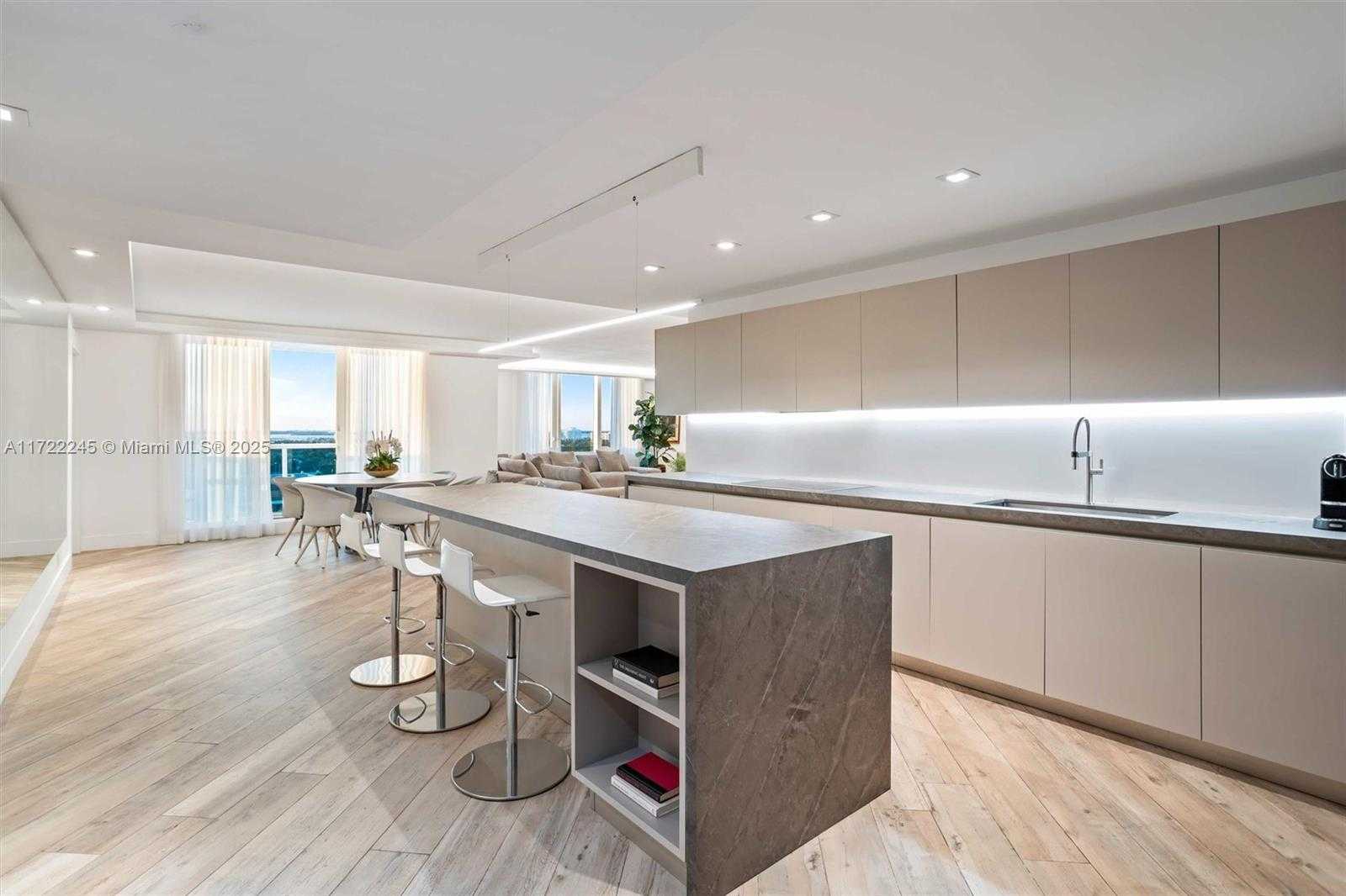 Small Image of 2301 COLLINS AVE #1432, Miami Beach Number 51
