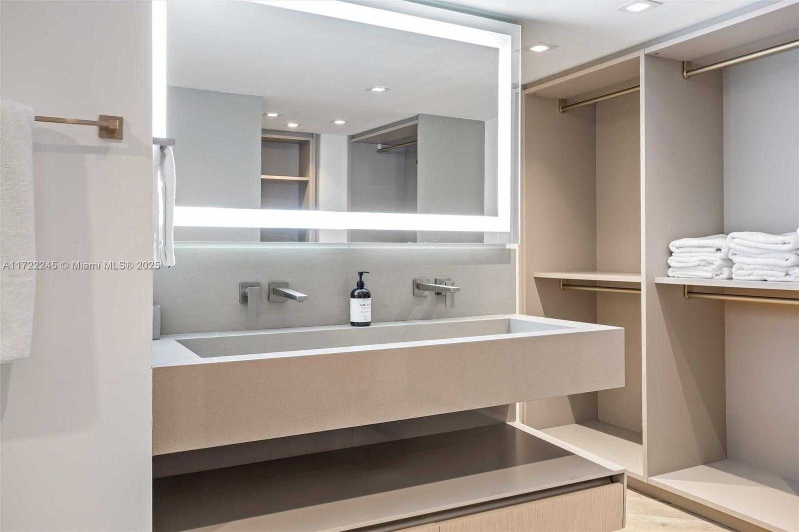 Small Image of 2301 COLLINS AVE #1432, Miami Beach Number 60