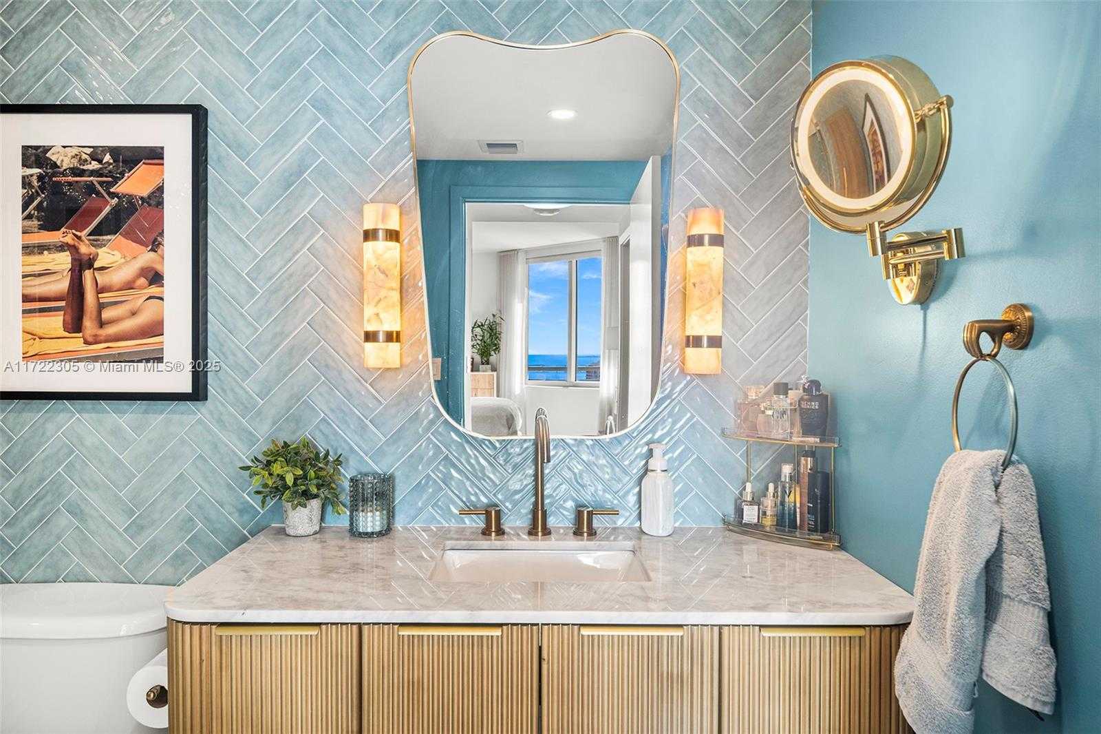 Small Image of 325 SOUTH BISCAYNE BLVD #2919, Miami Number 12