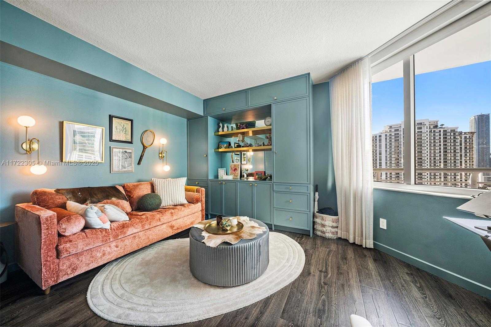 Small Image of 325 SOUTH BISCAYNE BLVD #2919, Miami Number 14