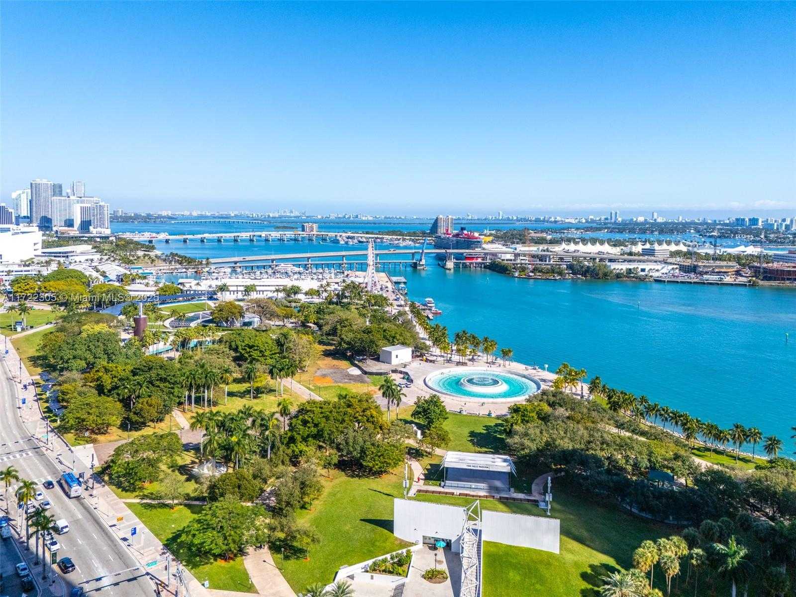 Small Image of 325 SOUTH BISCAYNE BLVD #2919, Miami Number 19