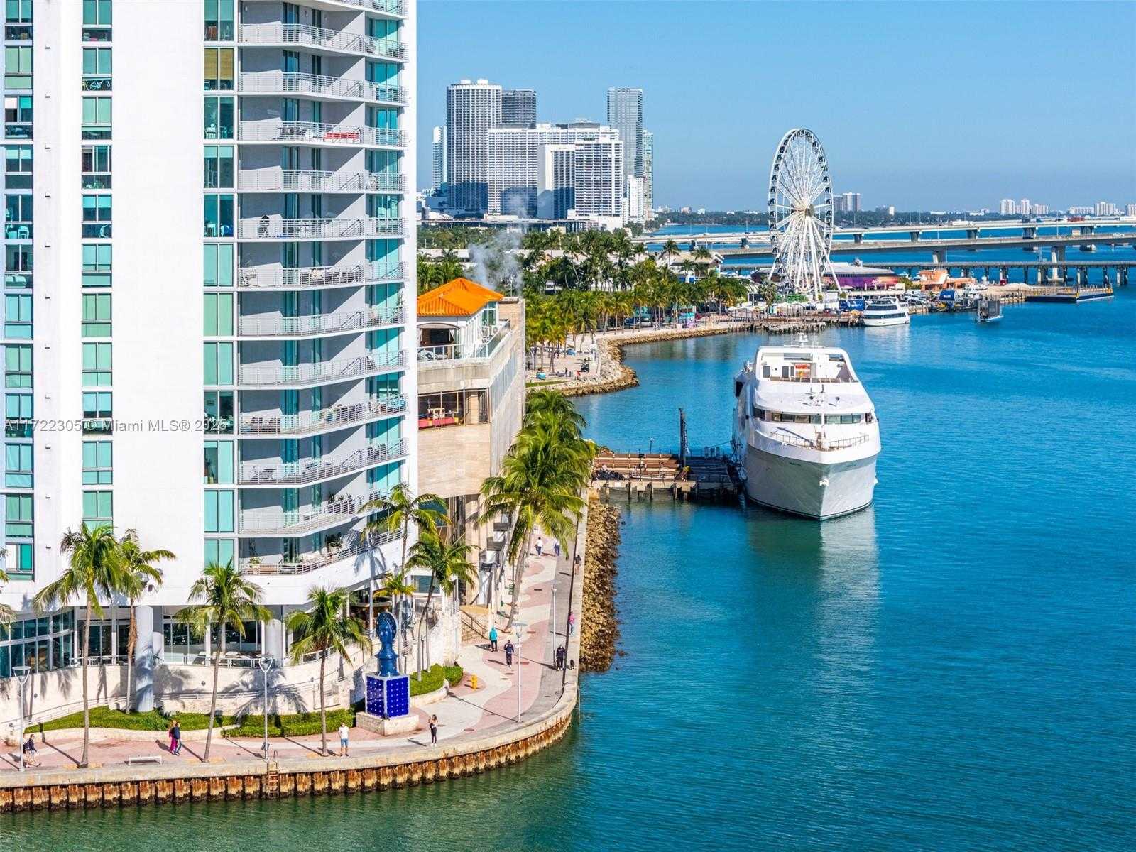 Small Image of 325 SOUTH BISCAYNE BLVD #2919, Miami Number 20
