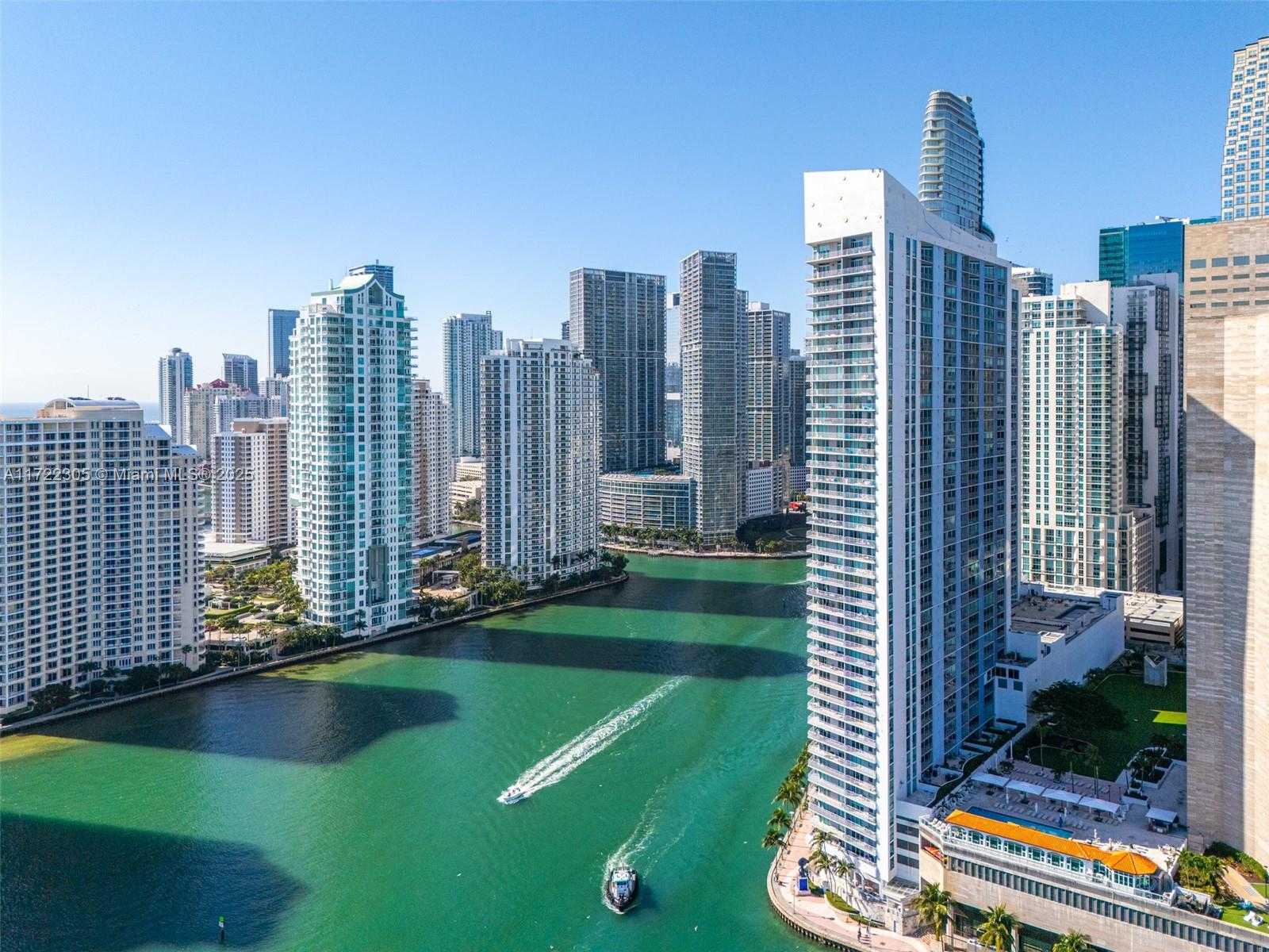 Small Image of 325 SOUTH BISCAYNE BLVD #2919, Miami Number 3