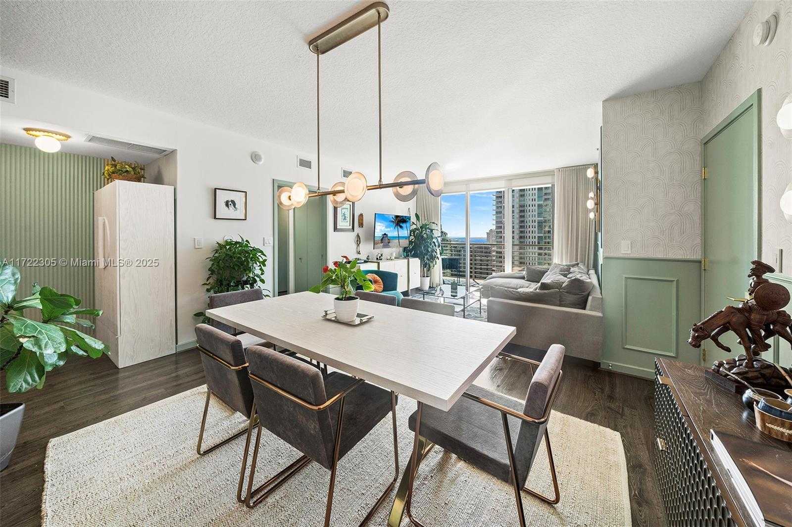 Small Image of 325 SOUTH BISCAYNE BLVD #2919, Miami Number 7