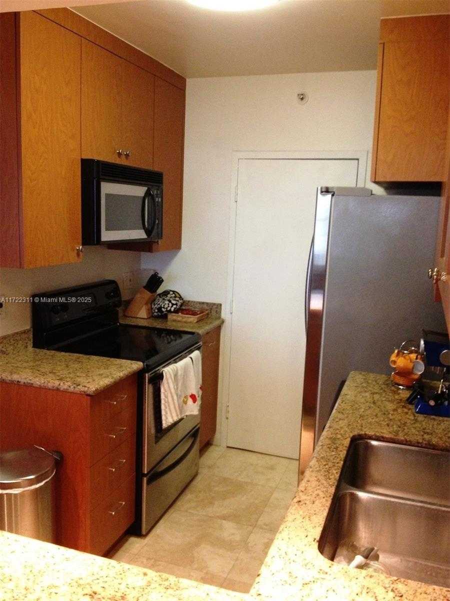 Small Image of 100 LINCOLN RD #302, Miami Beach Number 11