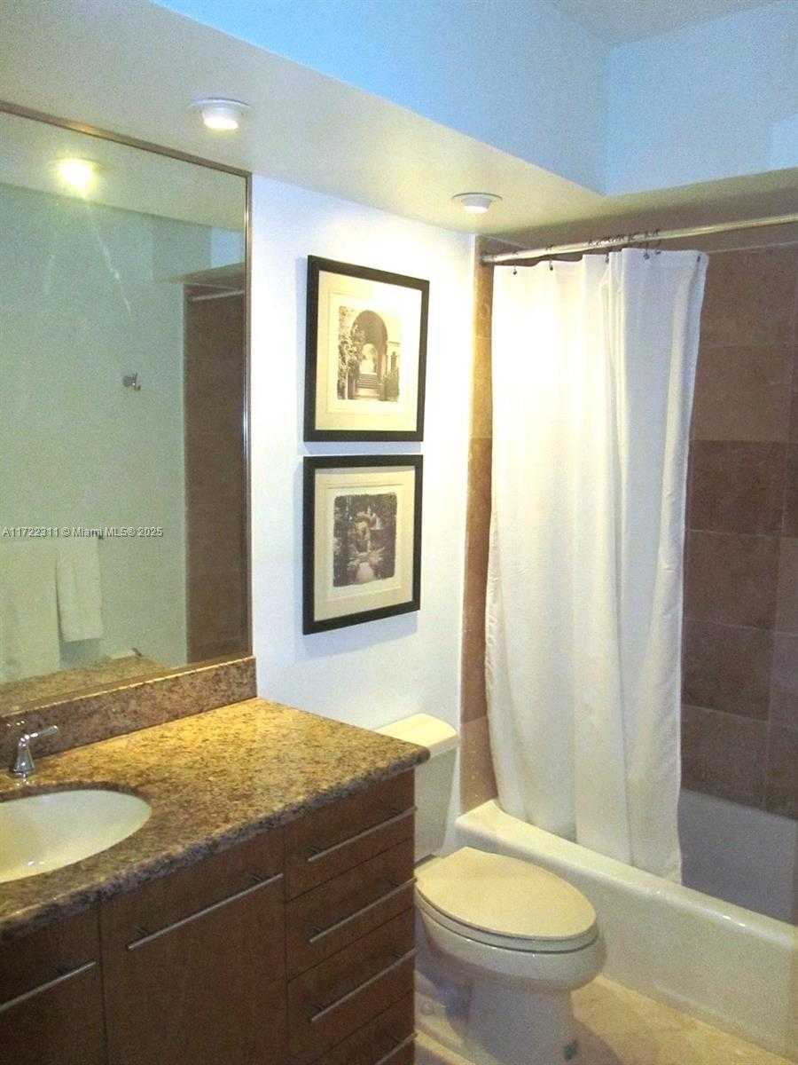 Small Image of 100 LINCOLN RD #302, Miami Beach Number 9