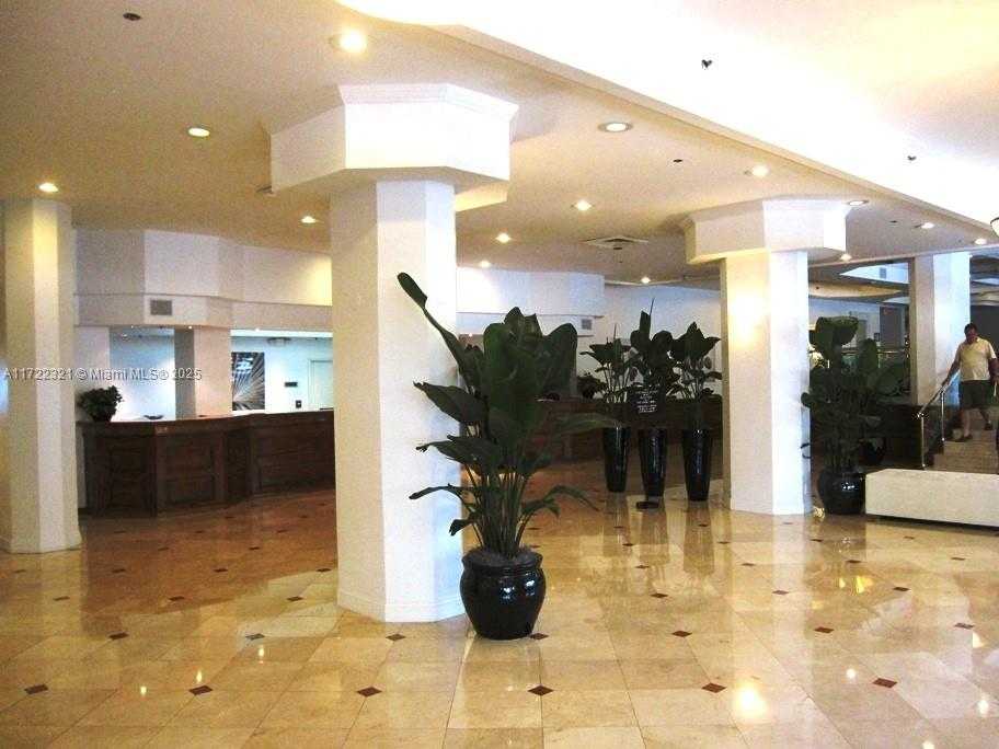 Small Image of 100 LINCOLN RD #444, Miami Beach Number 15