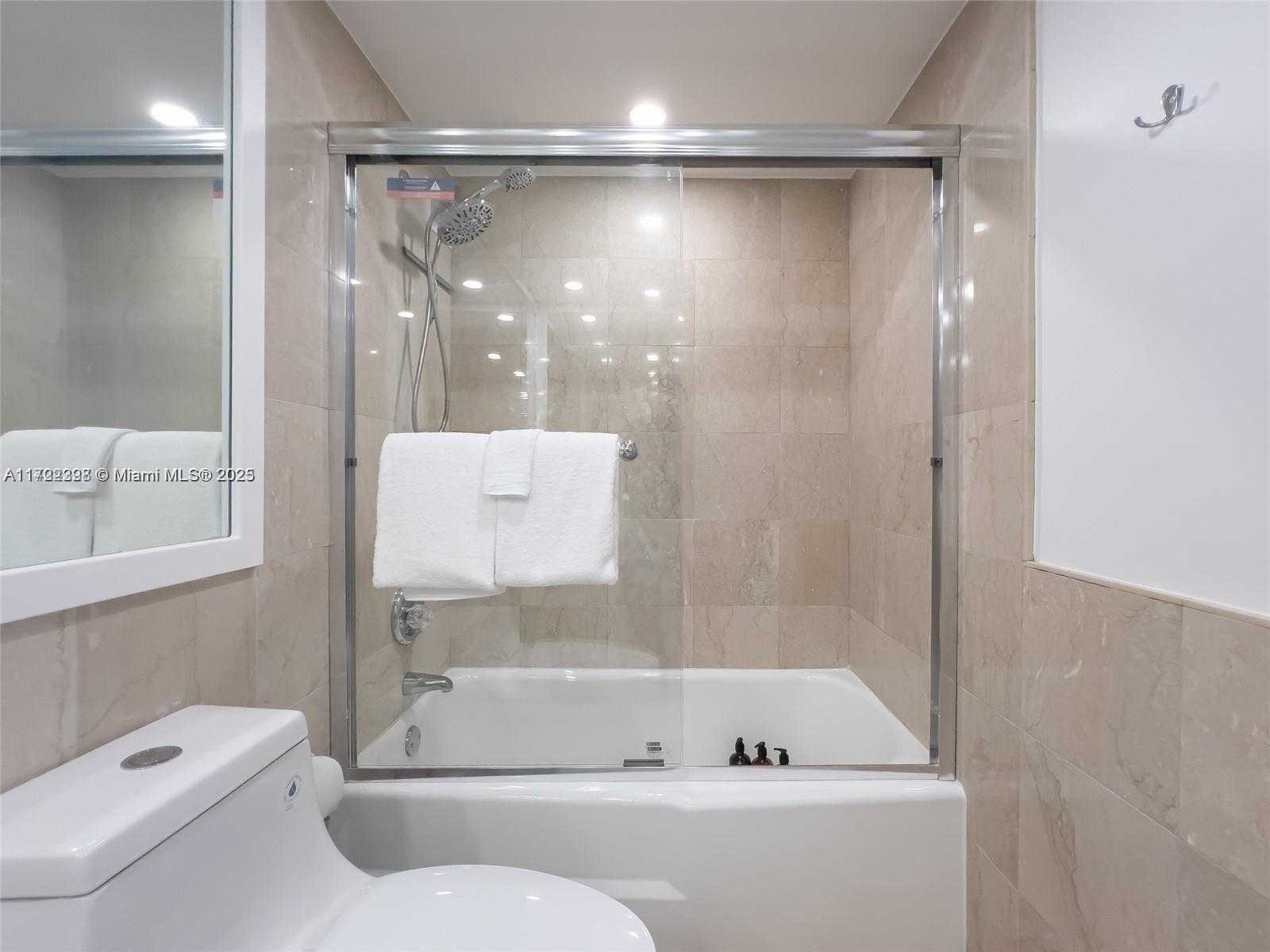 Small Image of 5161 COLLINS AVE #812, Miami Beach Number 11
