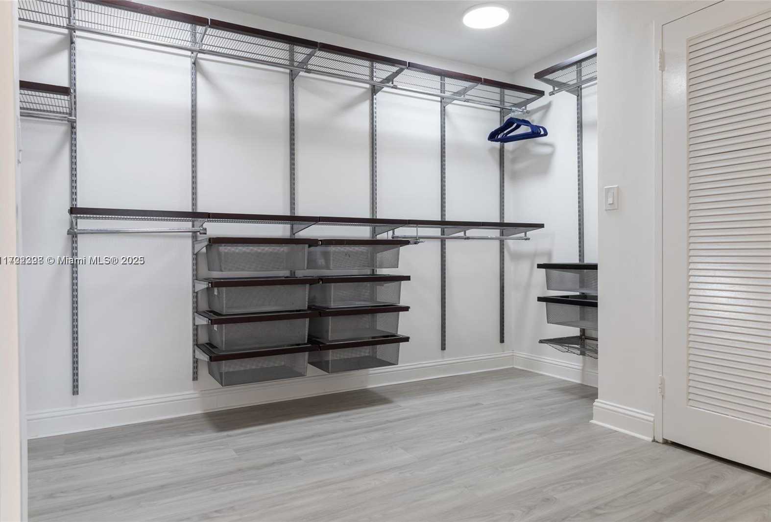 Small Image of 5161 COLLINS AVE #812, Miami Beach Number 2
