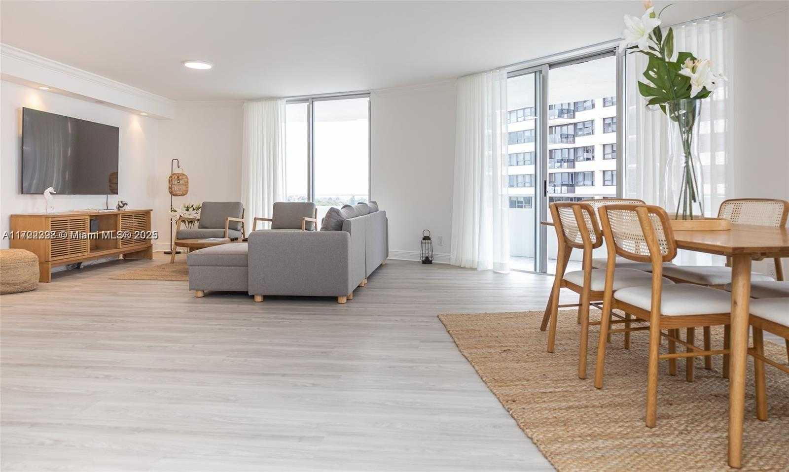 Small Image of 5161 COLLINS AVE #812, Miami Beach Number 44