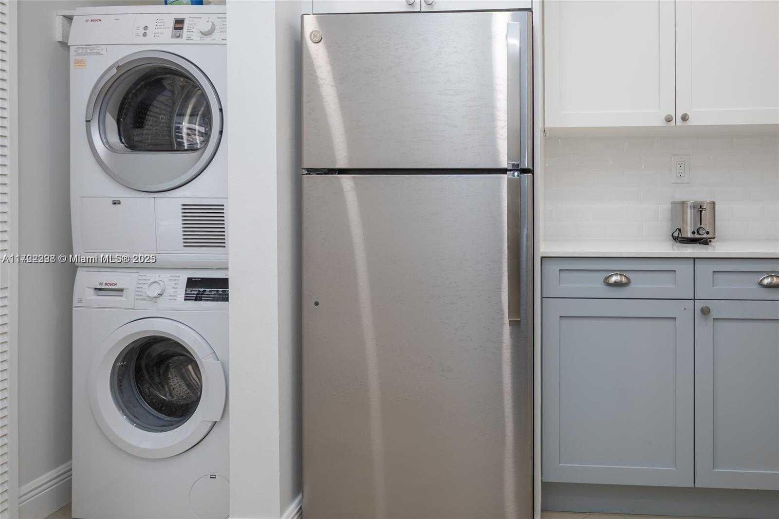 Small Image of 5161 COLLINS AVE #812, Miami Beach Number 5