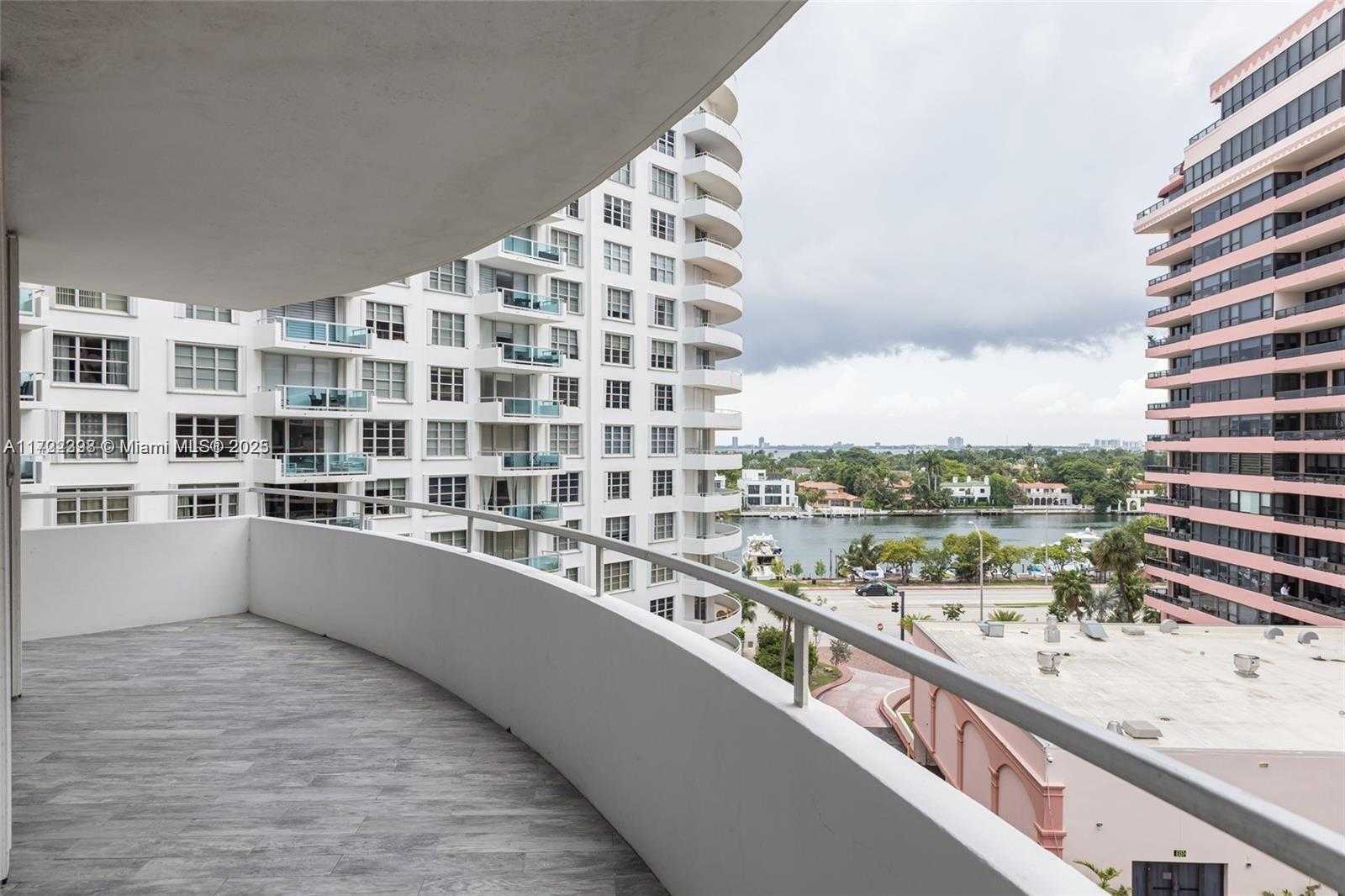 Small Image of 5161 COLLINS AVE #812, Miami Beach Number 6