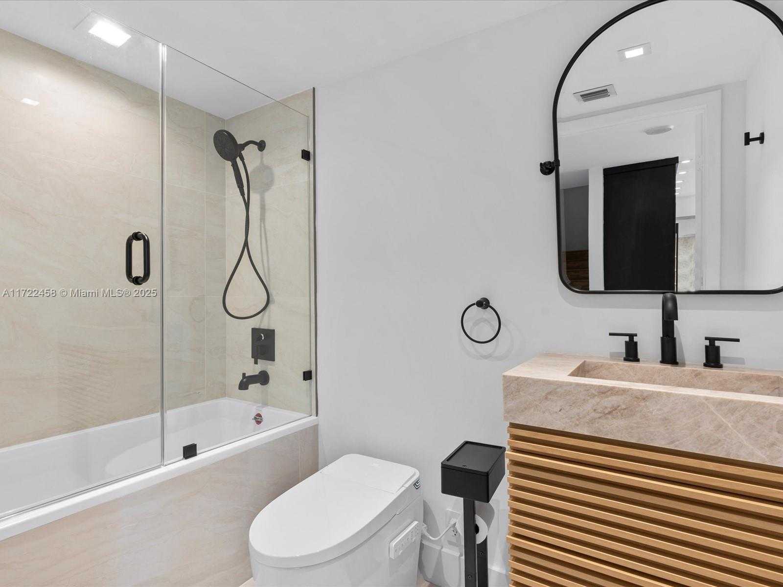 Small Image of 92 SOUTH WEST 3RD ST #704, Miami Number 17