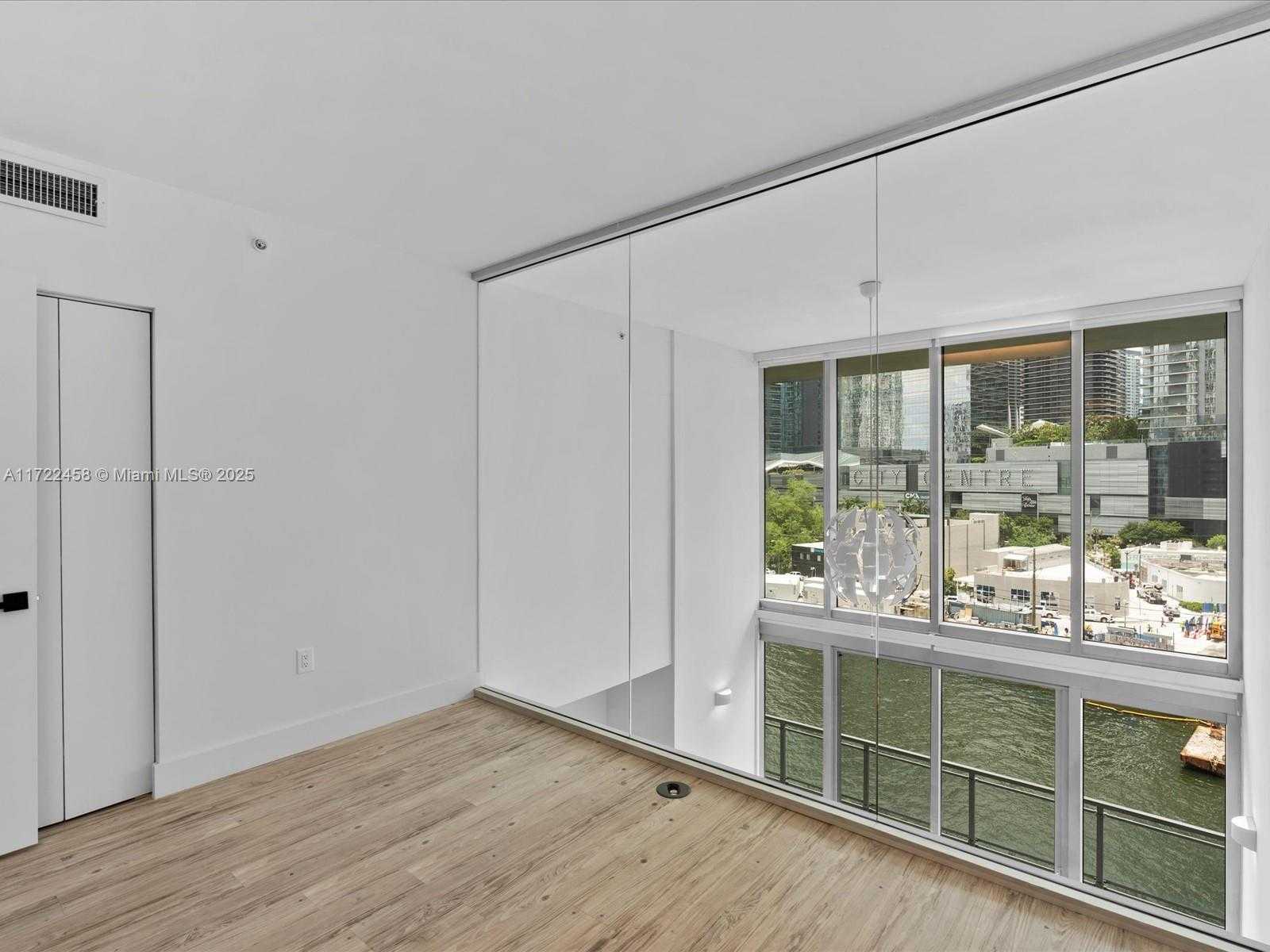 Small Image of 92 SOUTH WEST 3RD ST #704, Miami Number 32