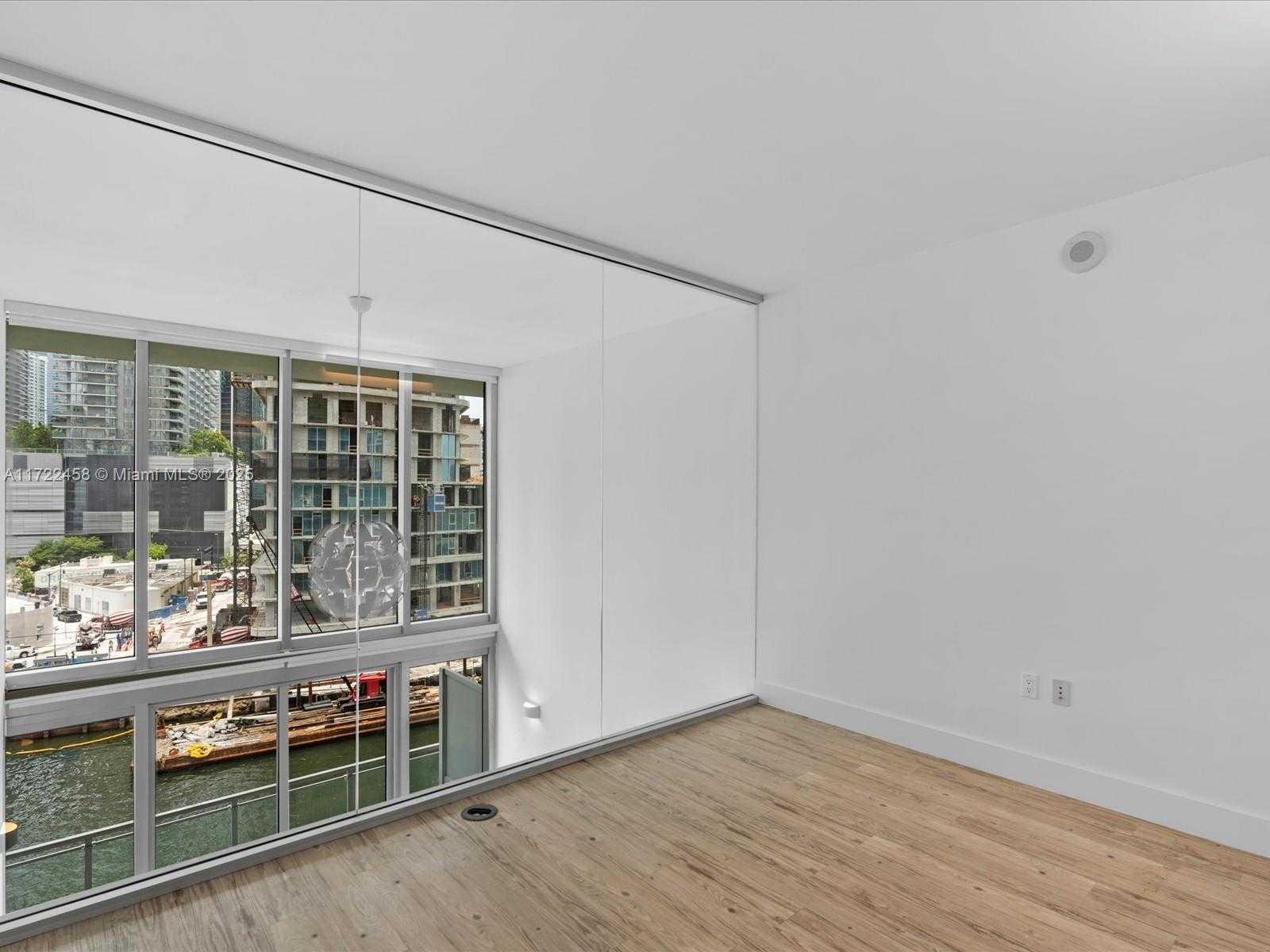 Small Image of 92 SOUTH WEST 3RD ST #704, Miami Number 33