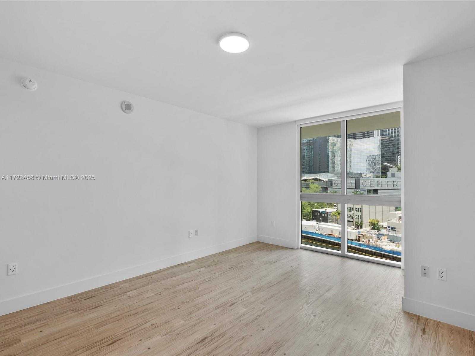Small Image of 92 SOUTH WEST 3RD ST #704, Miami Number 44