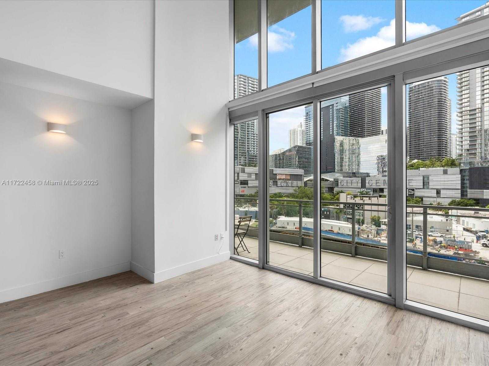 Small Image of 92 SOUTH WEST 3RD ST #704, Miami Number 7