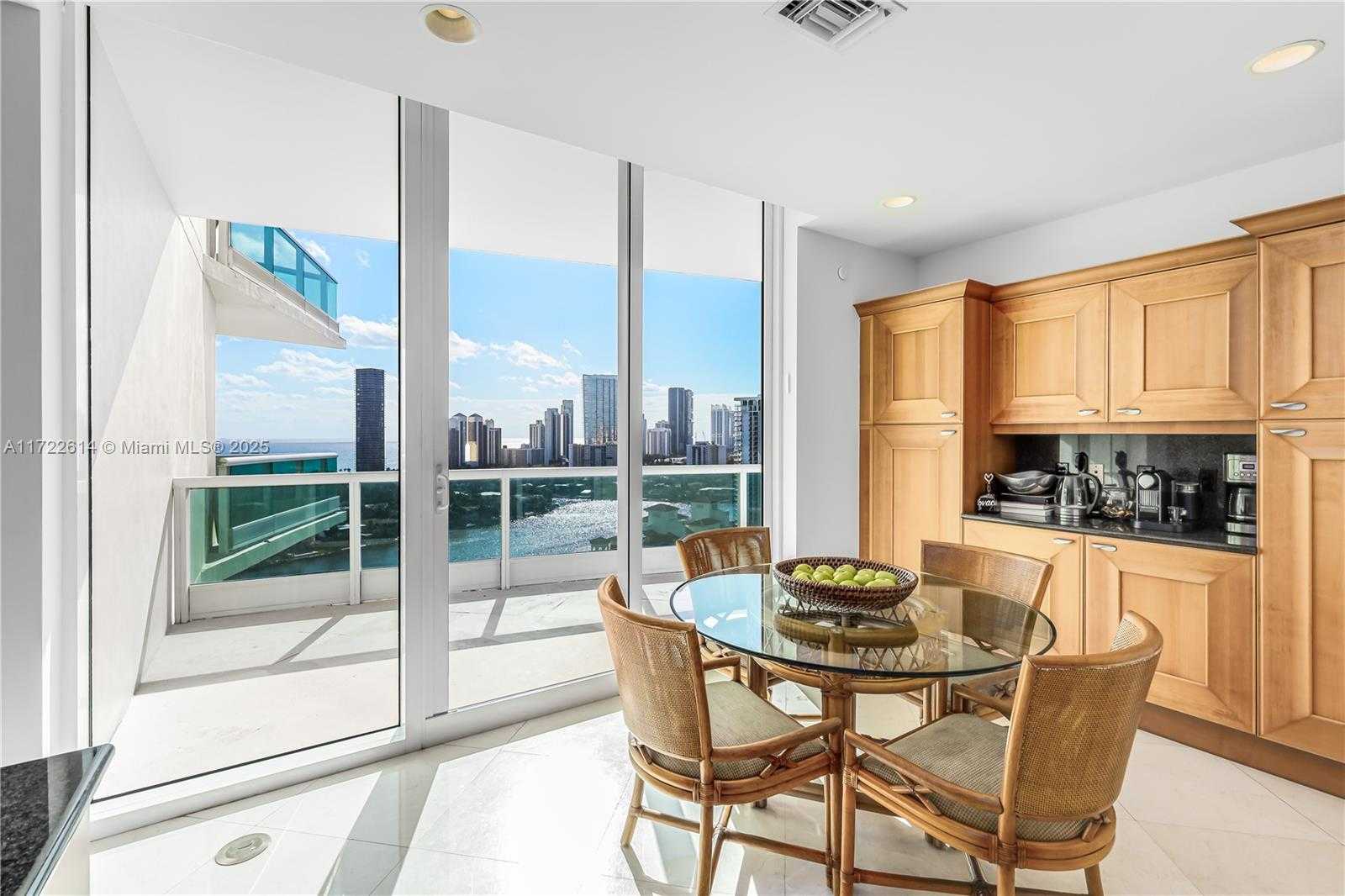 Small Image of 20155 NORTH EAST 38TH CT #2201, Aventura Number 12