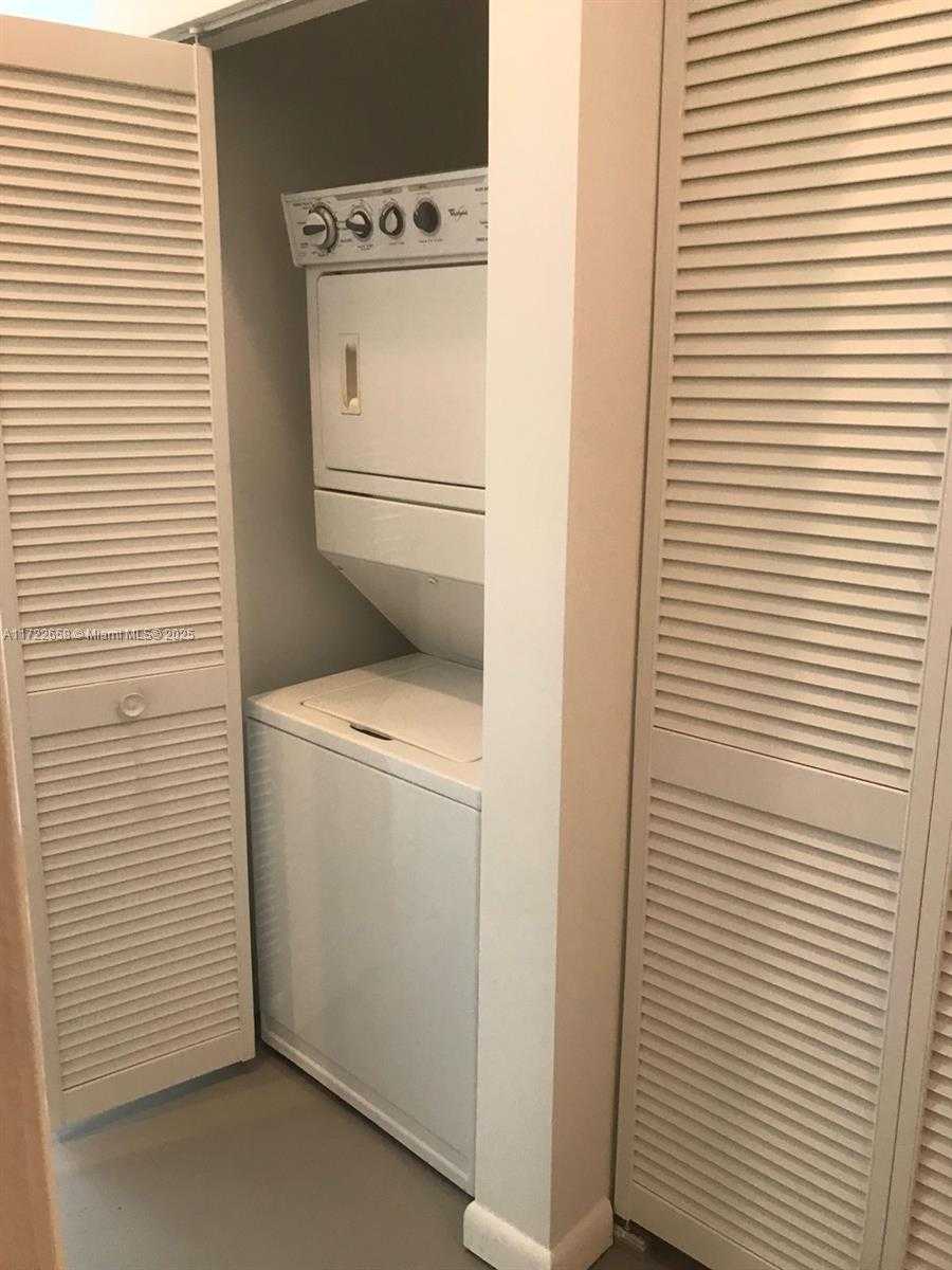 Small Image of 253 NORTH EAST 2ND ST #319, Miami Number 10