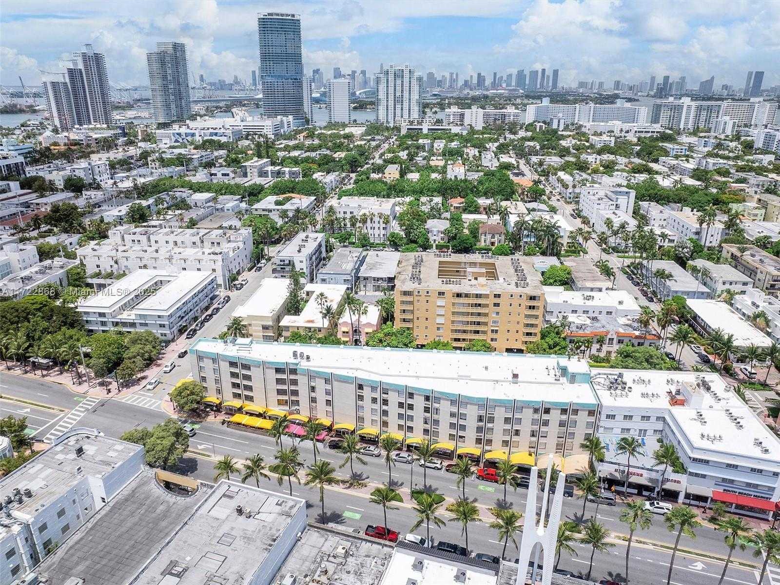 Small Image of 710 WASHINGTON AVE #315 (available July 31), Miami Beach Number 21