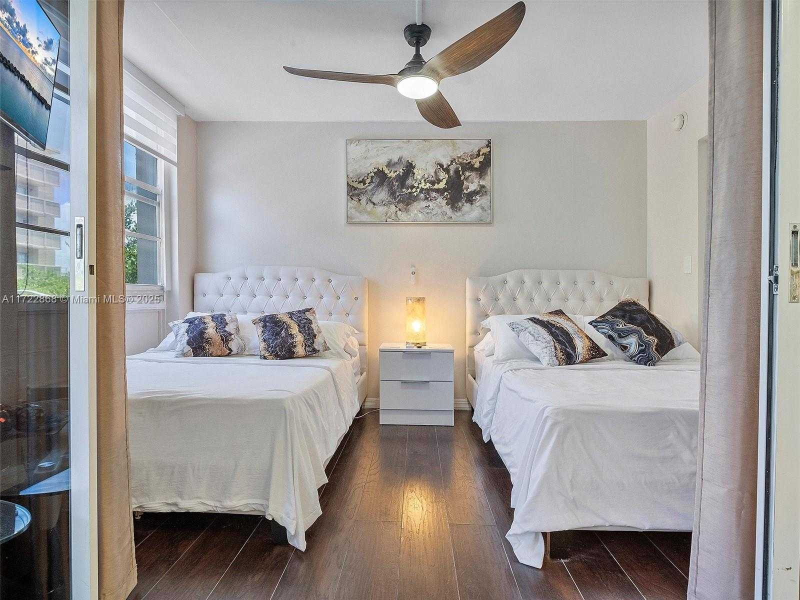 Small Image of 710 WASHINGTON AVE #315 (available July 31), Miami Beach Number 6