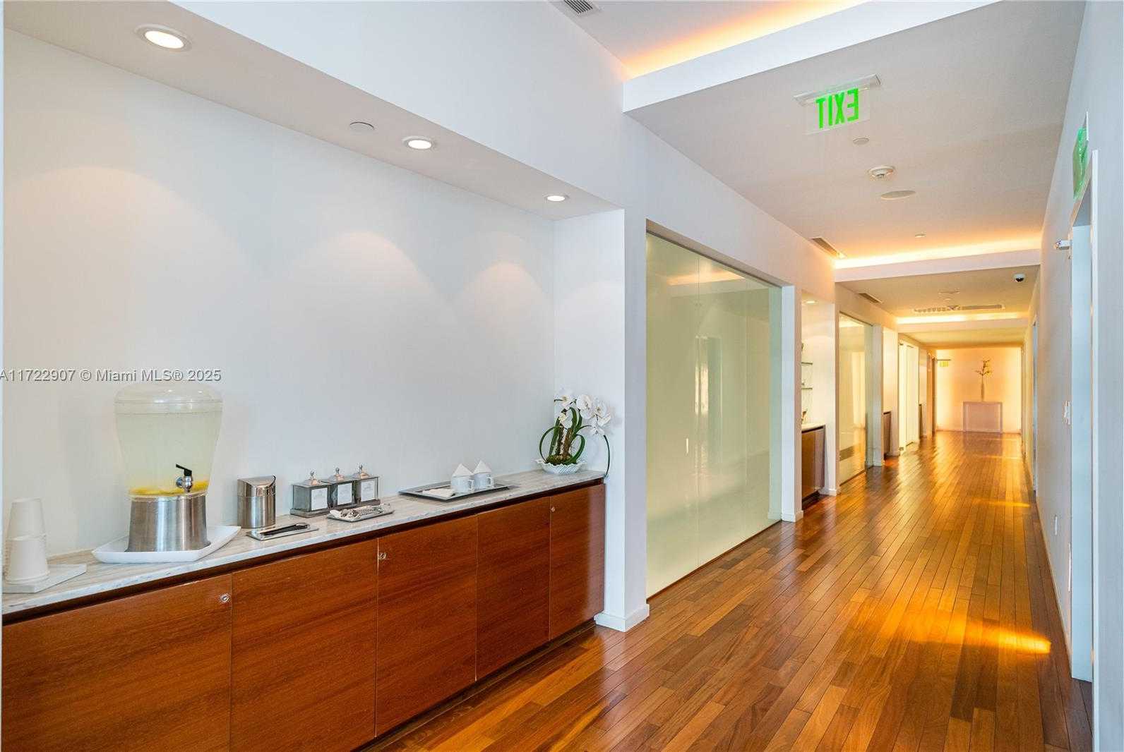 Small Image of 1040 BISCAYNE BLVD #2504, Miami Number 28
