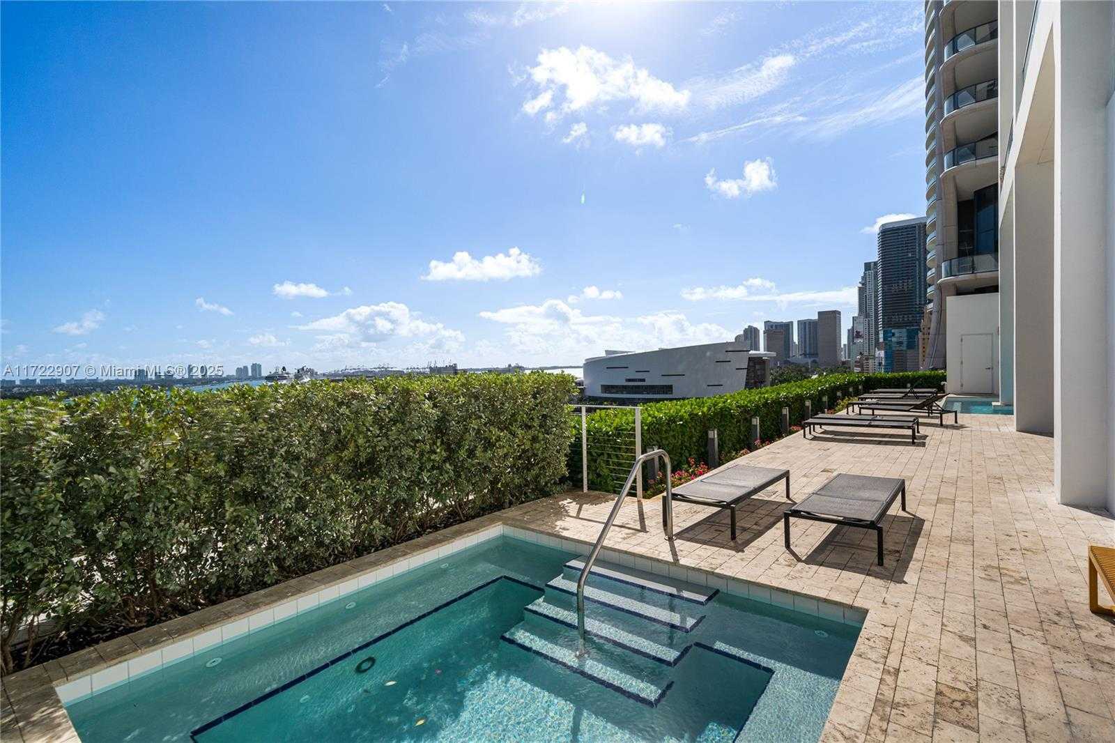 Small Image of 1040 BISCAYNE BLVD #2504, Miami Number 33