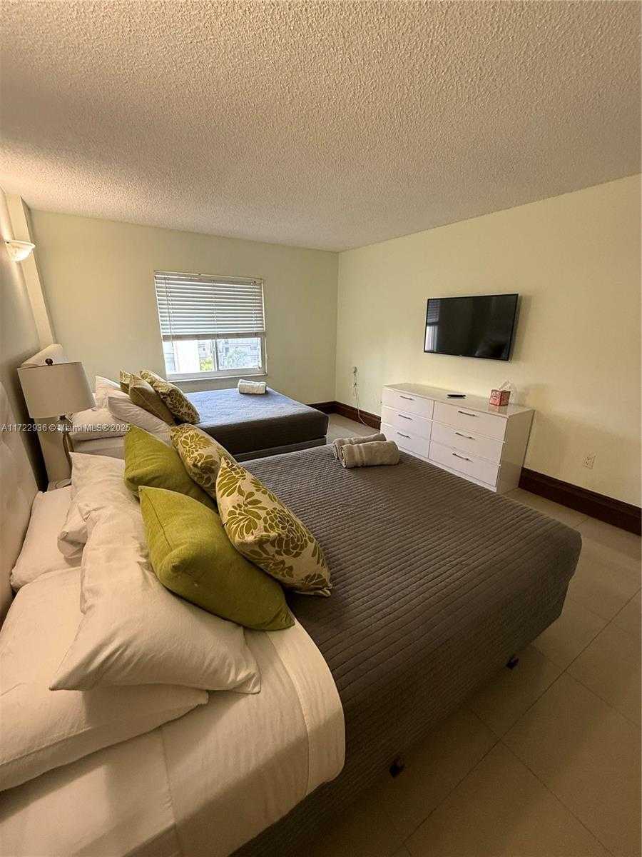 Small Image of 200 178TH DR #605, Sunny Isles Beach Number 13