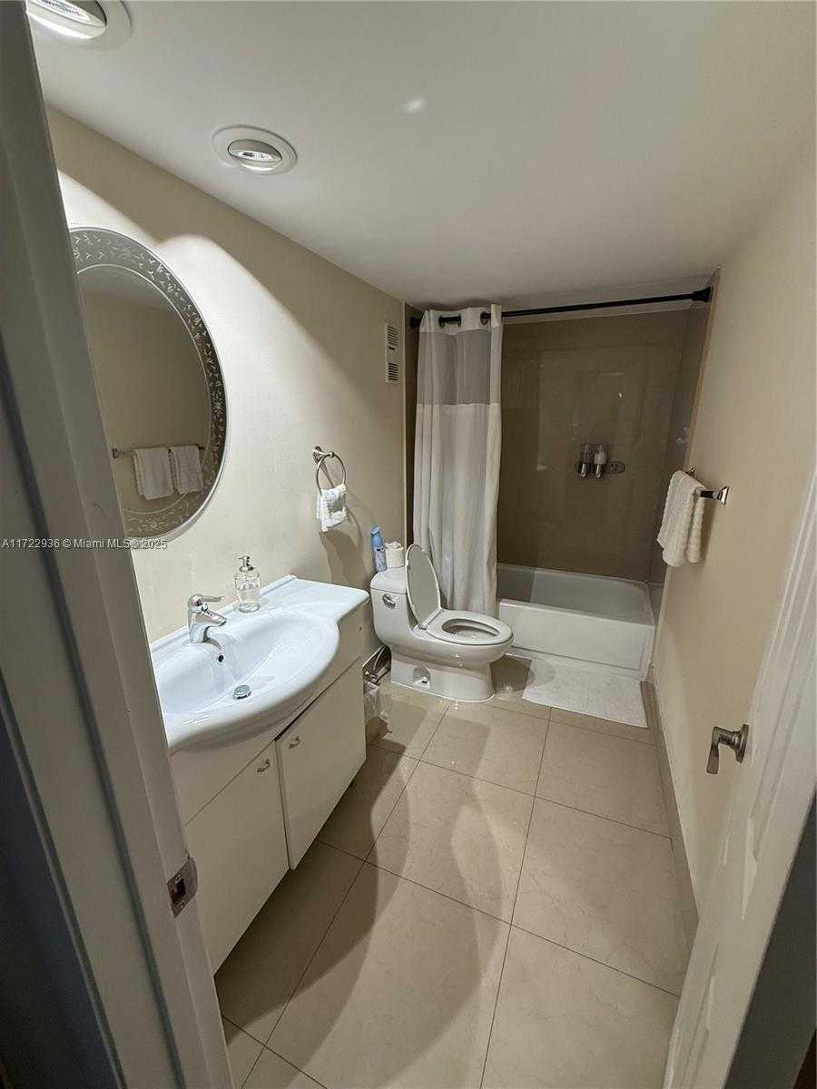 Small Image of 200 178TH DR #605, Sunny Isles Beach Number 15