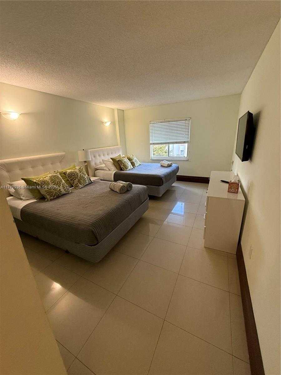 Small Image of 200 178TH DR #605, Sunny Isles Beach Number 17