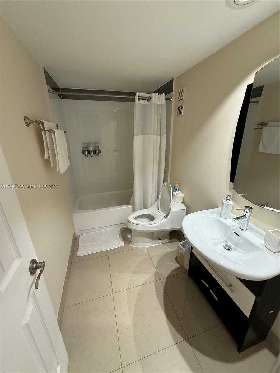 Small Image of 200 178TH DR #605, Sunny Isles Beach Number 18
