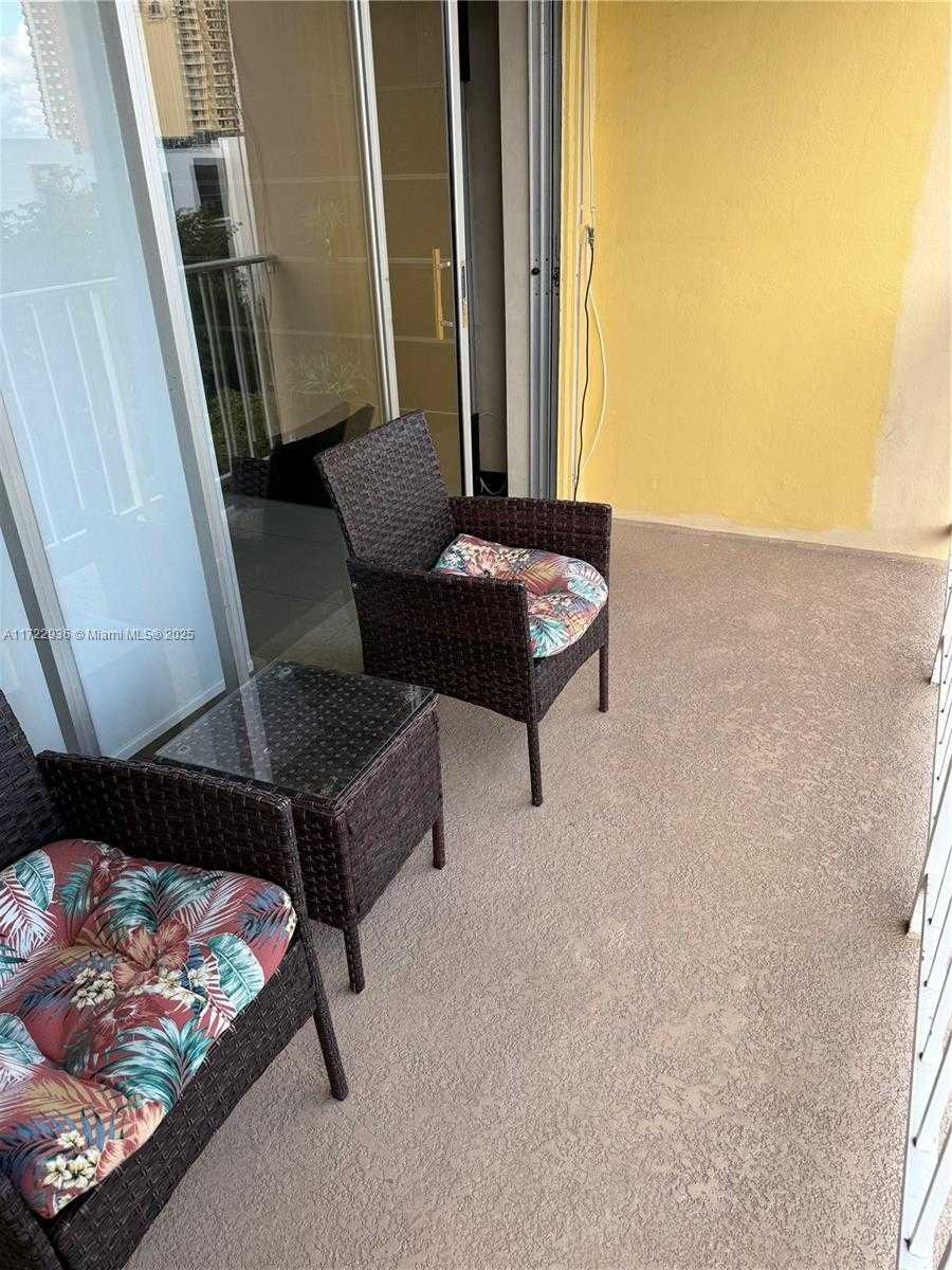 Small Image of 200 178TH DR #605, Sunny Isles Beach Number 2