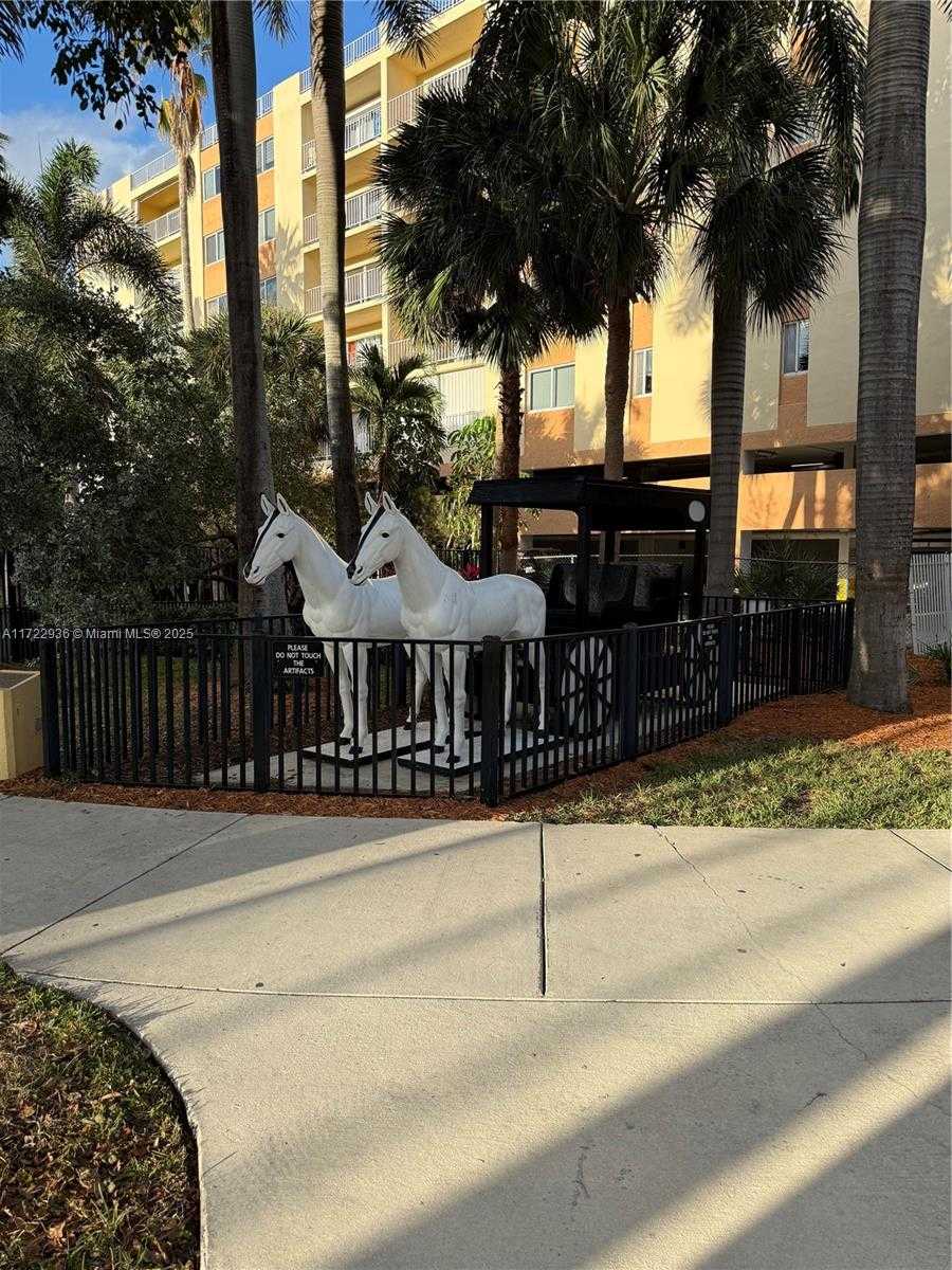 Small Image of 200 178TH DR #605, Sunny Isles Beach Number 23